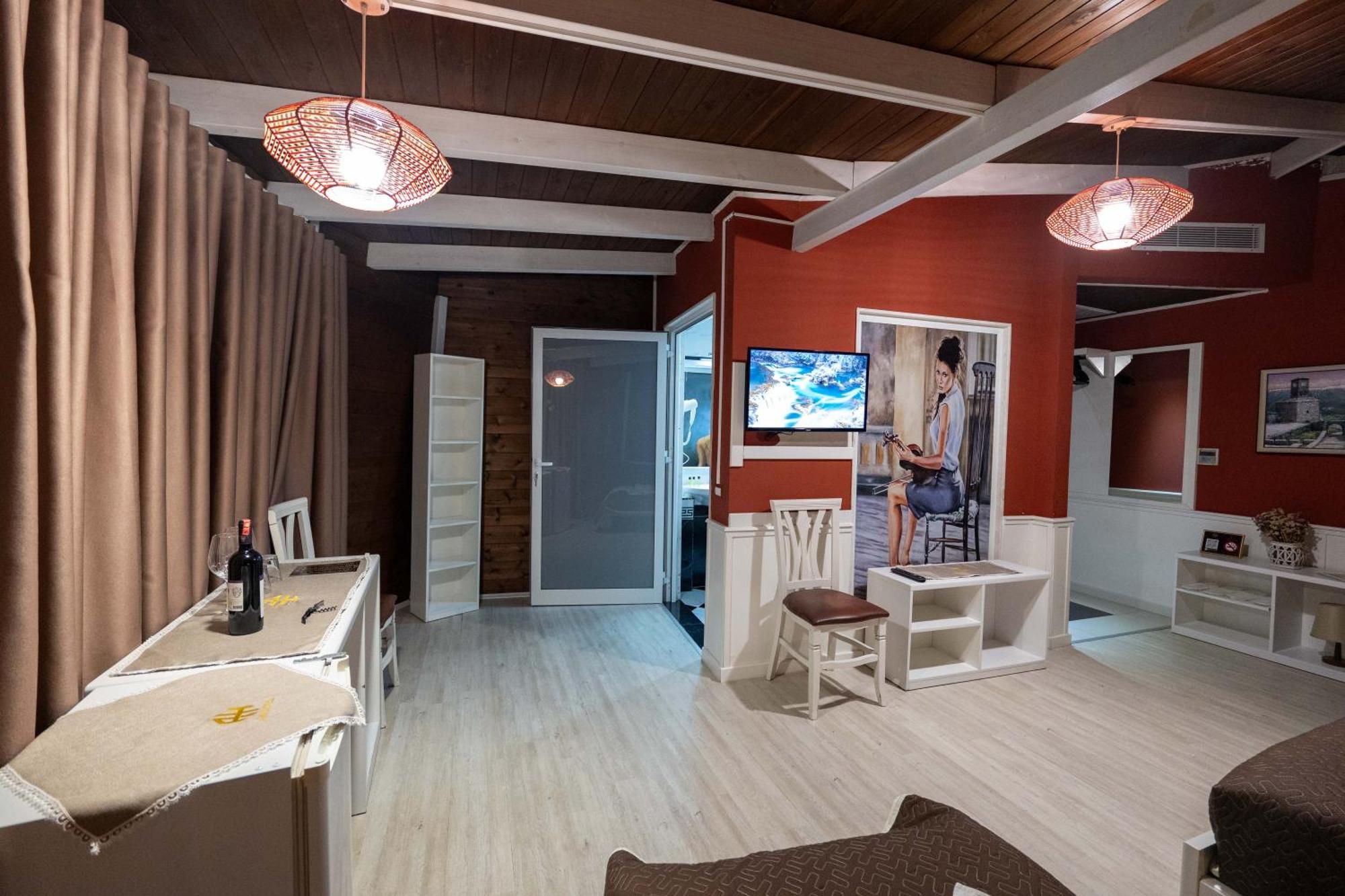 Hotel Aria Тирана Экстерьер фото