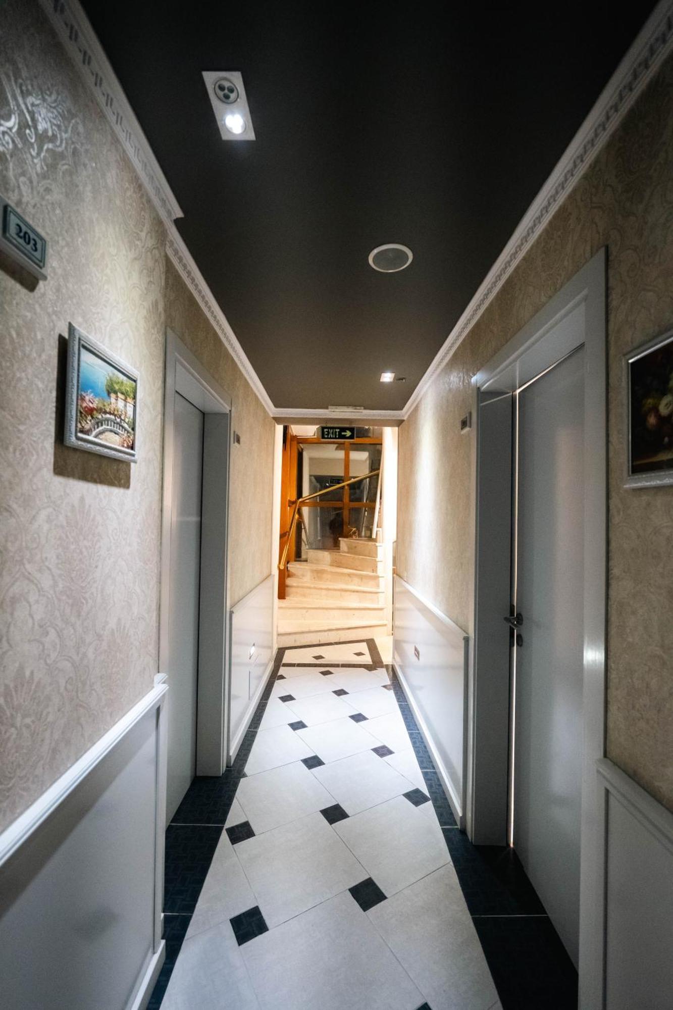 Hotel Aria Тирана Экстерьер фото