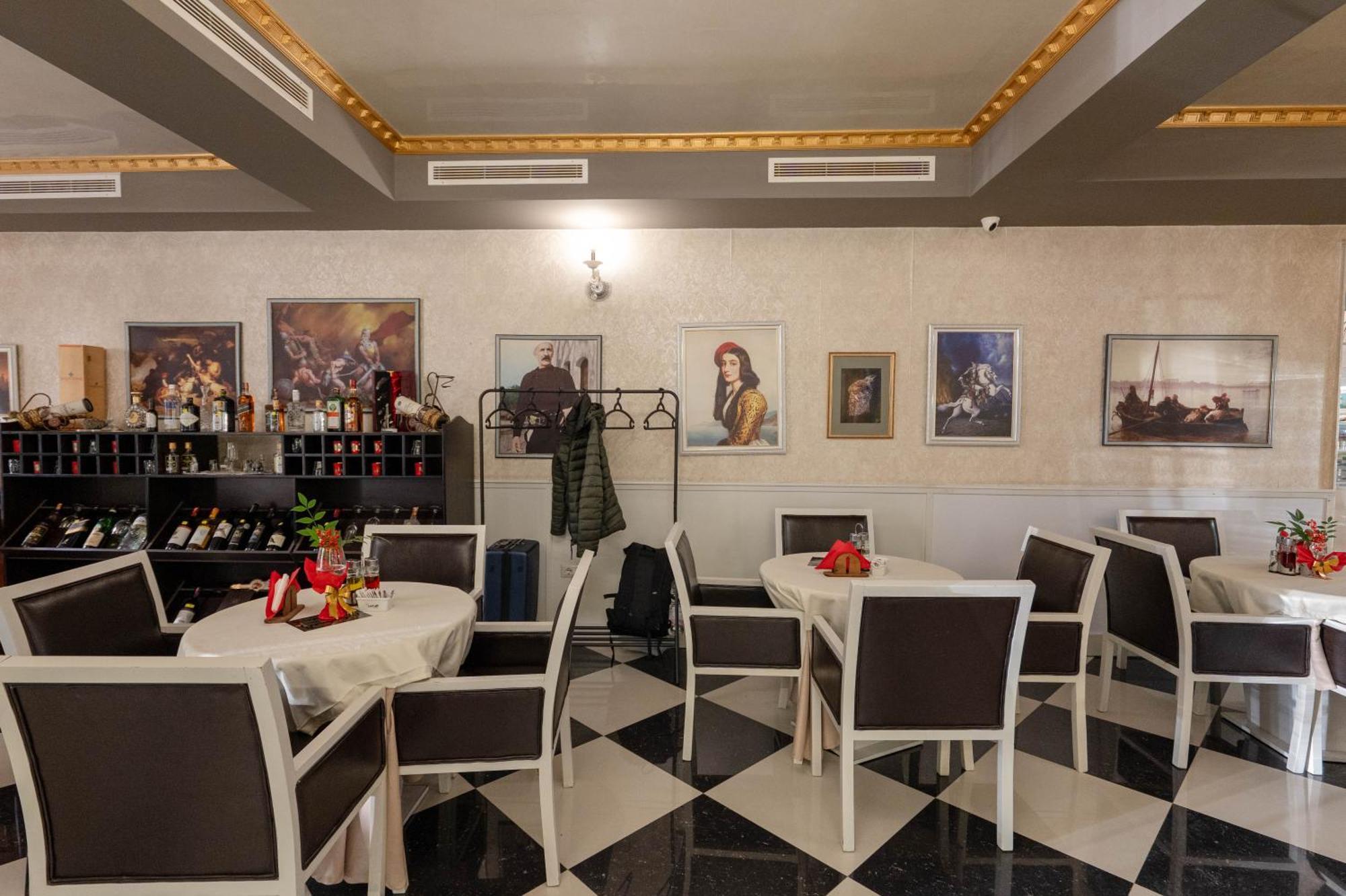 Hotel Aria Тирана Экстерьер фото